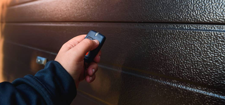 automatic door opener with remote control in Rio Linda
