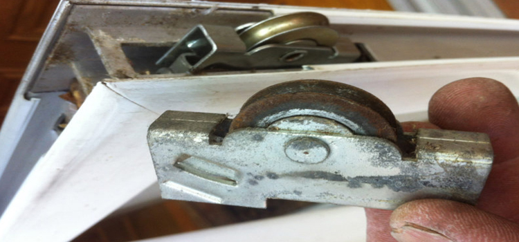 screen door roller repair in Rio Linda